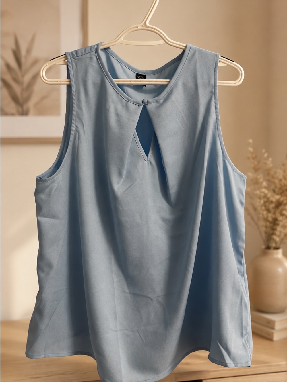 Free Shipping Sleeveless Keyhole Blouse in Light Blue